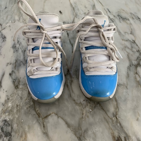 Jordan Shoes - Boys Jordan Sneakers